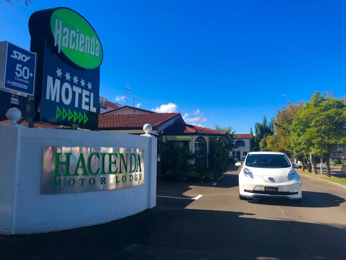 Hacienda Motor Lodge Palmerston North Exterior foto